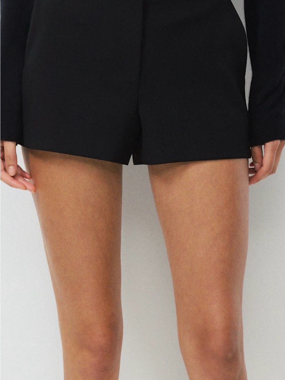 Aritzia - Black Tailored High-Waist Women’s Shorts